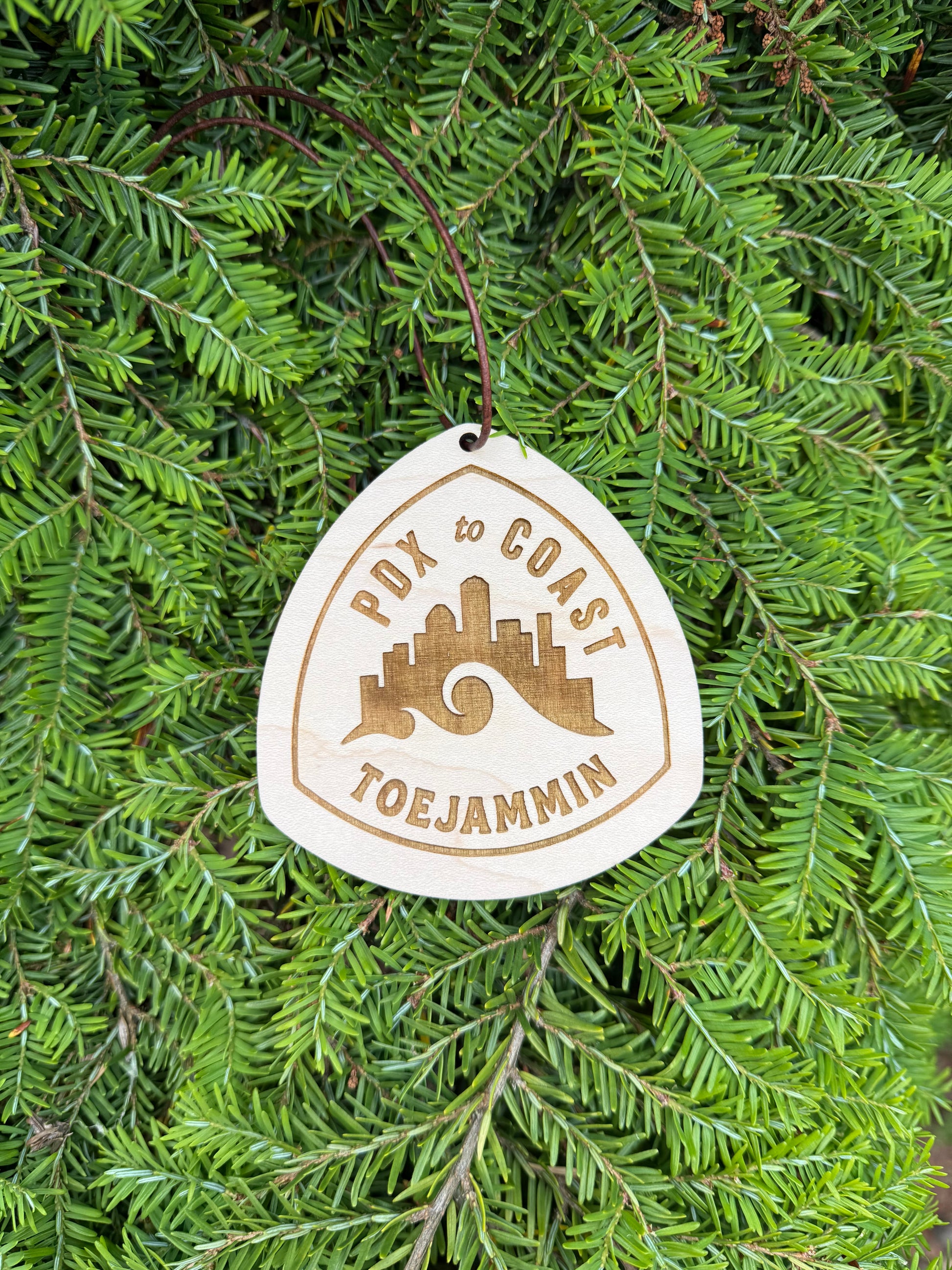 Custom Hood to Coast and Portland to Coast wooden hangtags made for relay teams, crew members, and finisher gifts.